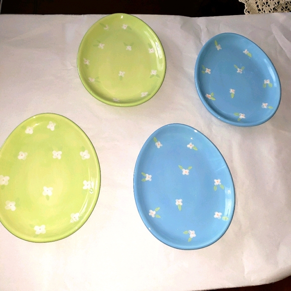 Easter egg plates - Picture 1 of 5